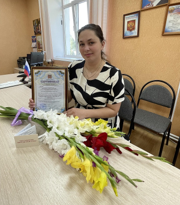 Торжественное вручение сертификата на областной материнский (семейный) капитал